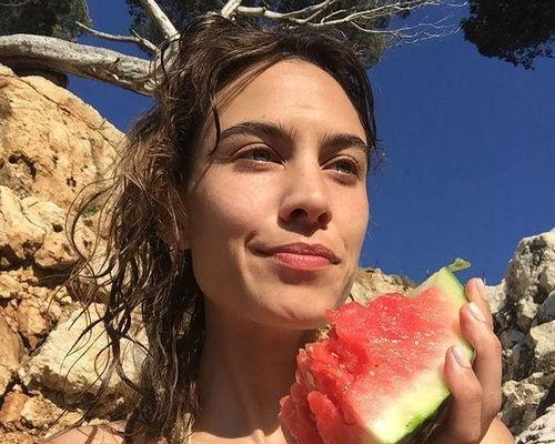 娱乐圈吃瓜橙子,揭秘吃瓜橙子的幕后故事  第2张