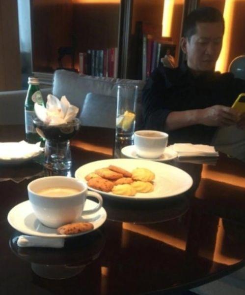 娱乐吃瓜酱塌房,揭秘塌房事件背后的真相与反思  第3张