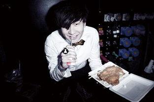 爱豆吃瓜娱乐酱林俊杰,从音乐才子到吃瓜娱乐酱，揭秘爱豆的多面人生  第3张