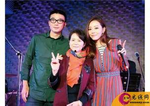 娱乐圈圈吃瓜群众,揭秘吃瓜群众的狂欢盛宴  第2张