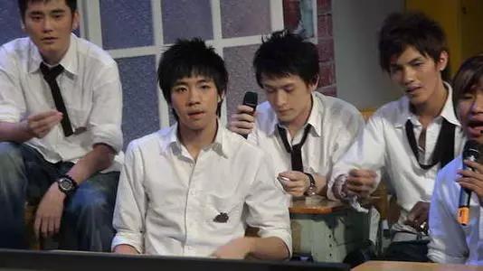 吃瓜娱乐圈韩庚是谁的孩子,揭秘娱乐圈明星韩庚的神秘身世之谜  第2张