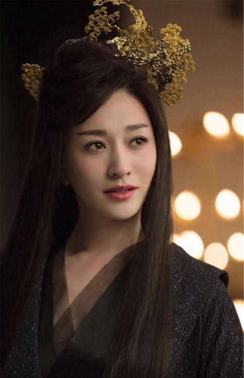 娱乐圈吃瓜短剧推荐女主,瓜田里的璀璨女主角  第2张