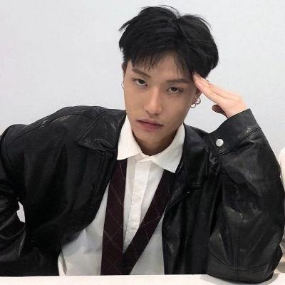 娱乐吃瓜头像男真人版,揭秘网络红人的真实面貌  第3张