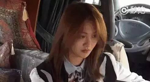 娱乐圈吃瓜许晴,娱乐圈的“吃瓜女王”，揭秘明星背后的故事  第2张